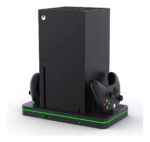 Base Cargadora Ventilada Dynacom Para Xbox Series X/s Con 2 Puertos Usb Y Baterías - Image 2
