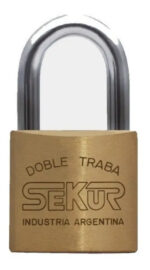Candado Sekur De 31 Mms De Bronce Con Doble Traba A Bolillas De Acero Inoxidable Con 2 Llaves Color Dorado
