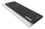 Teclado Logitech Qwerty Español De Latinoamérica Color Negro Y Blanco Negro/blanco - Imagen 3